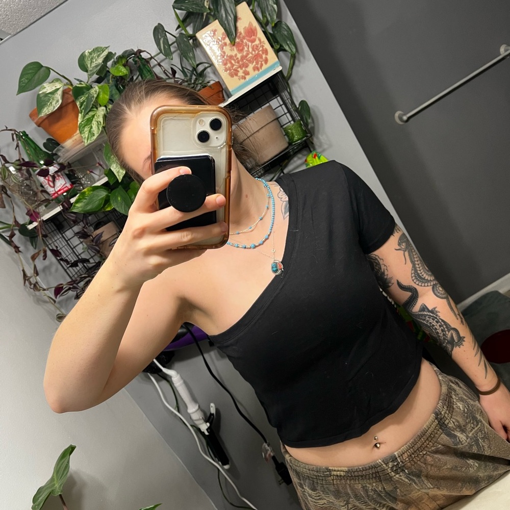 Stylish Black One Shoulder Women's Top